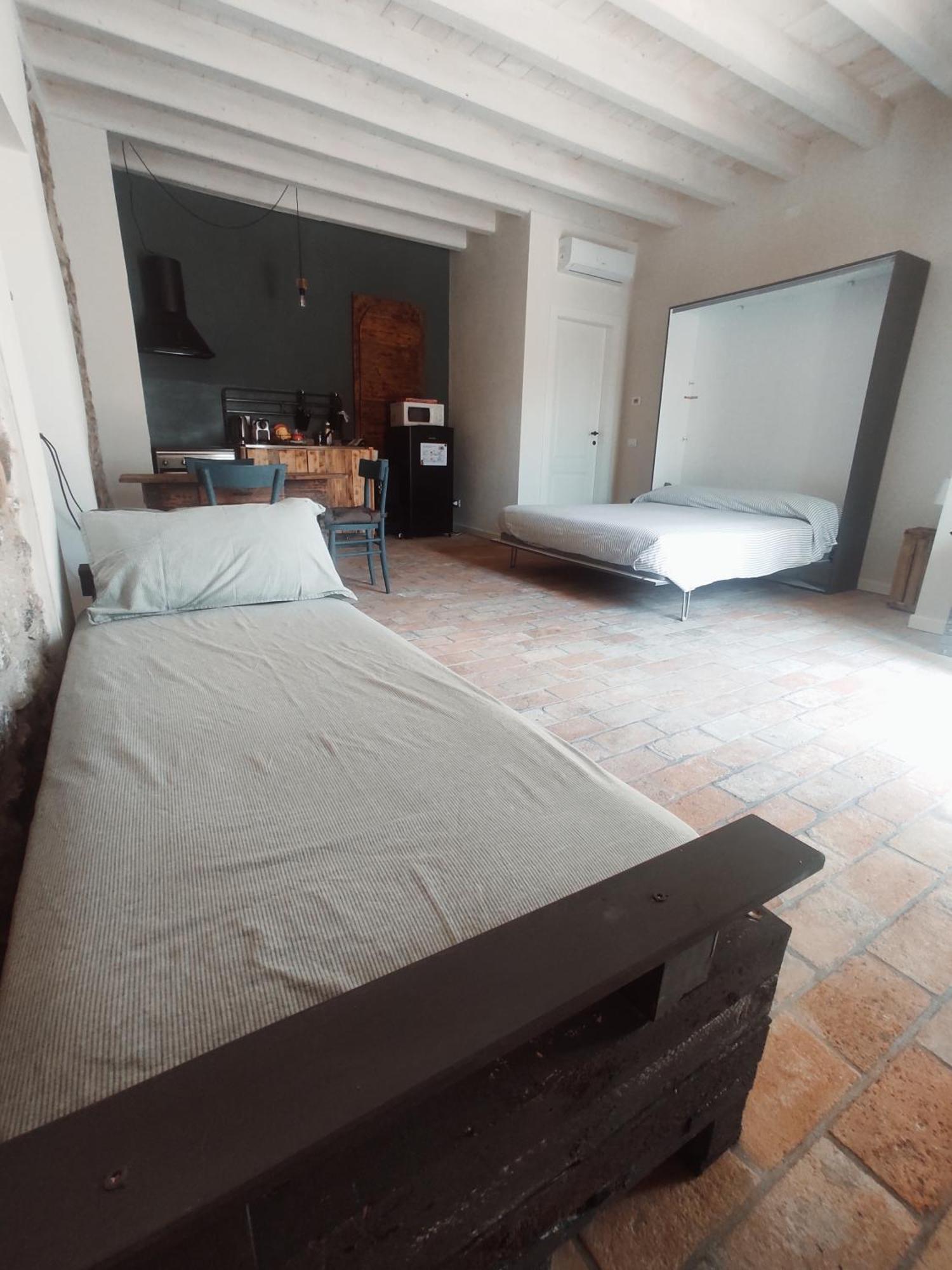 La Casa Di Paolina - Affitti Brevi Lägenhet Desenzano del Garda Exteriör bild